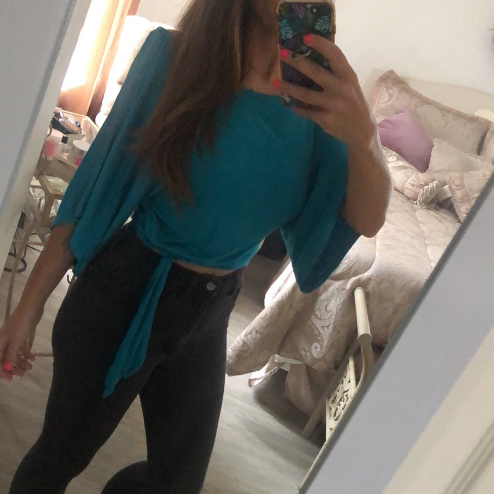 Bebe 3/4 sleeve side tie blouse